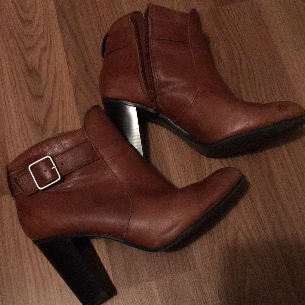 LiZ Claiborne booties